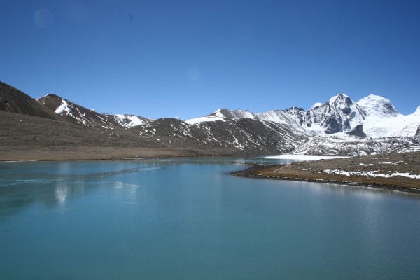 gurudongmar-lake